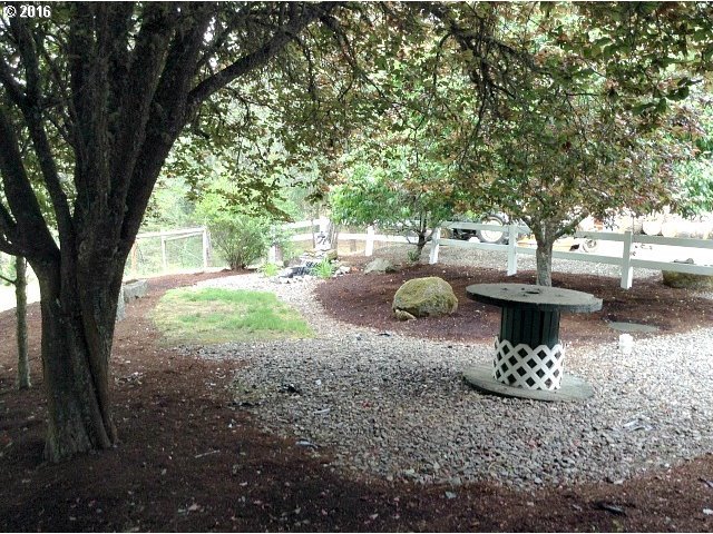 696 Deady Crossing Road Sutherlin, OR 97479 - Photo 7 of 26