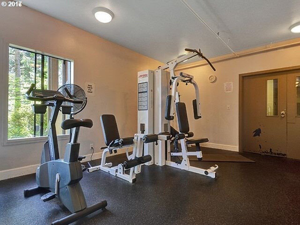7538 Southwest Barnes Road Portland, OR 97225 - Photo 8 of 20 Gallery Image 8