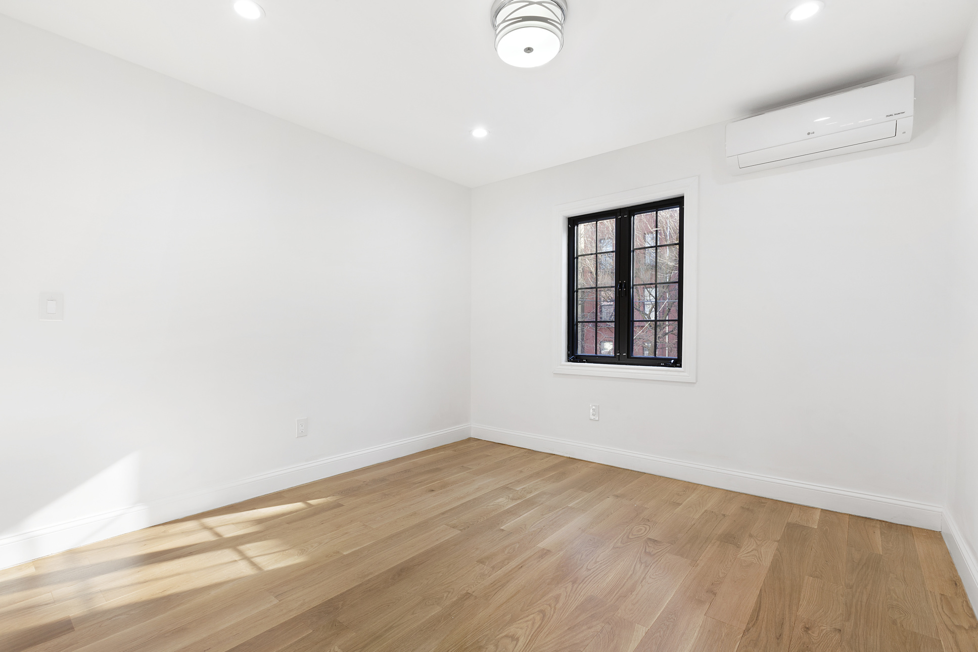 602 Lexington Avenue Brooklyn, NY 10022 - Photo 10 of 12