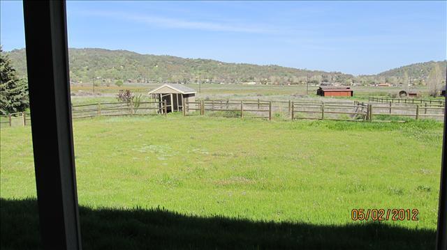23121 Homestead Way Tehachapi, CA 93561 - Photo 15 of 16
