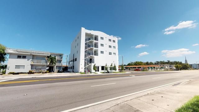$2,000 | 6001 West Flagler Street, Unit 303, Miami, FL 33144