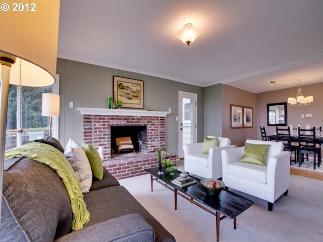 244 Southwest Nevada Street Portland, OR 97219 - Photo 4 of 16 Gallery Image 4