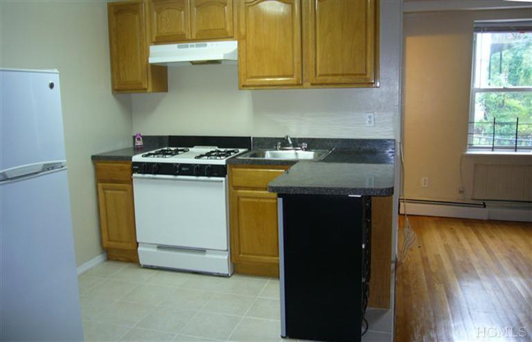 195 Hoover Road, Unit 1L Yonkers, NY 10710 - Photo 6 of 11