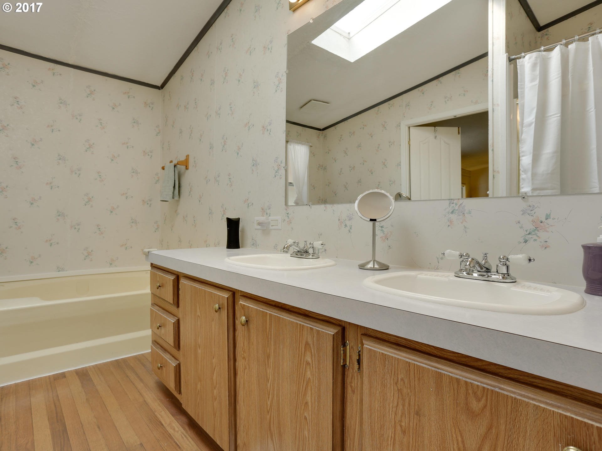 931 Southwest Sunset Way Troutdale, OR 97060 - Photo 27 of 32