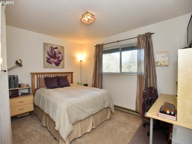 5005 Southwest Mitchell Street Portland, OR 97221 - Photo 13 of 16