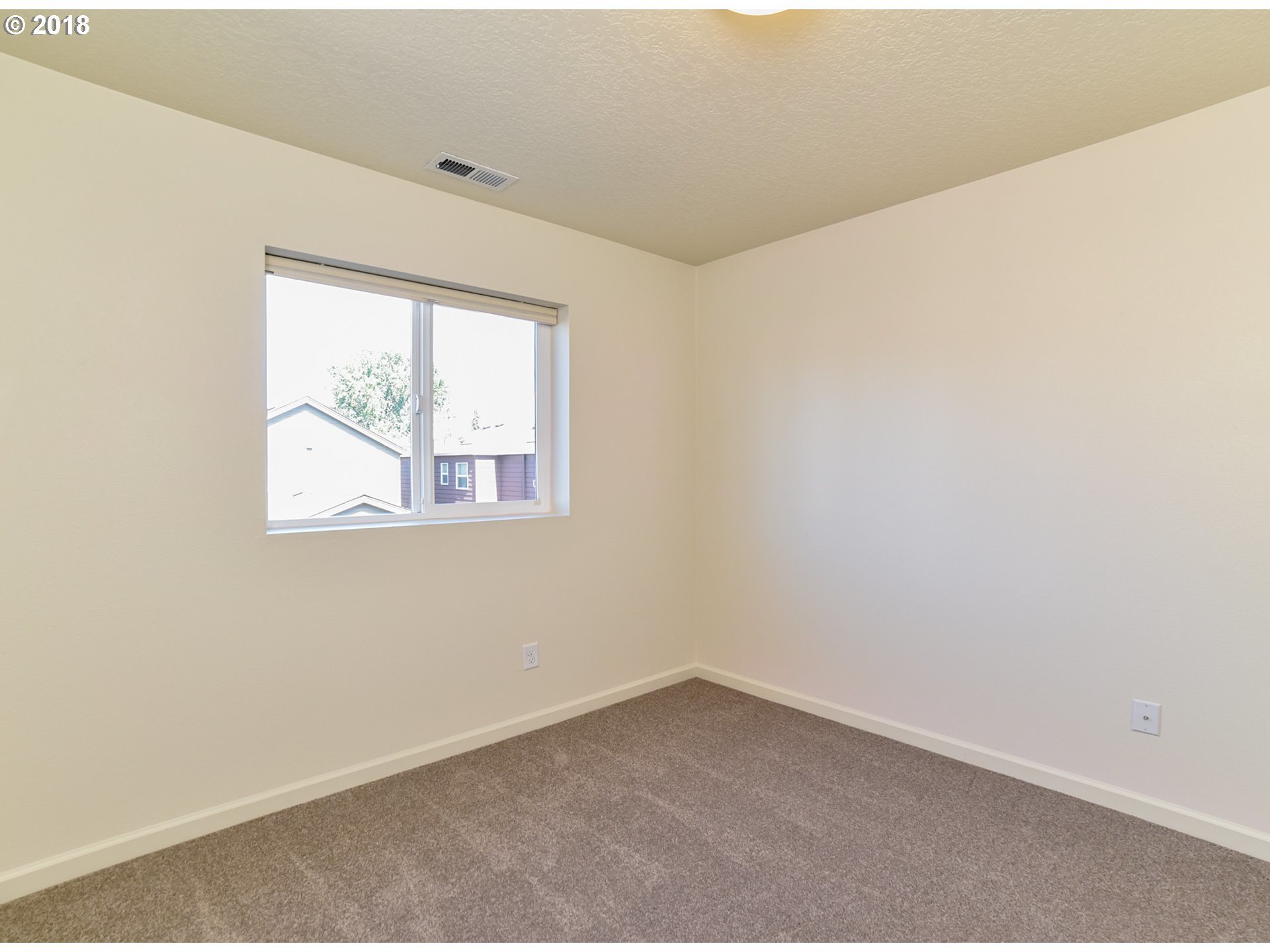 827 Southwest Windrose Terrace Beaverton, OR 97003 - Photo 12 of 32