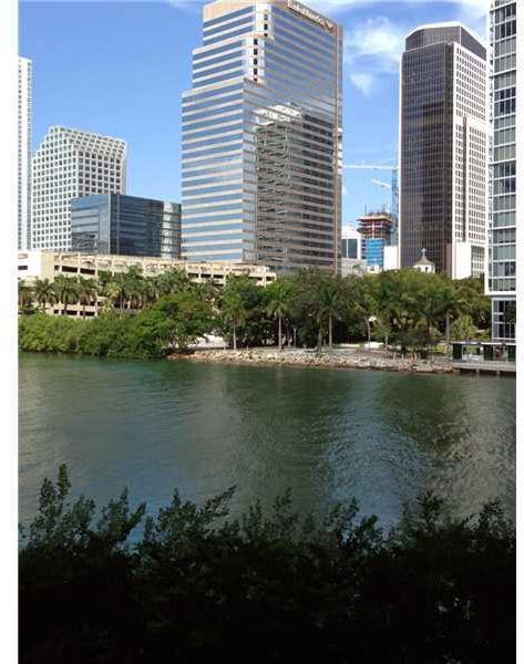 801 Brickell Key Boulevard, Unit 1610 Miami, FL 33131 - Photo 4 of 25