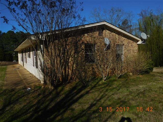 313 G B Plunk Road Adamsville, TN 38310 - Photo 3 of 17 Gallery Image 3