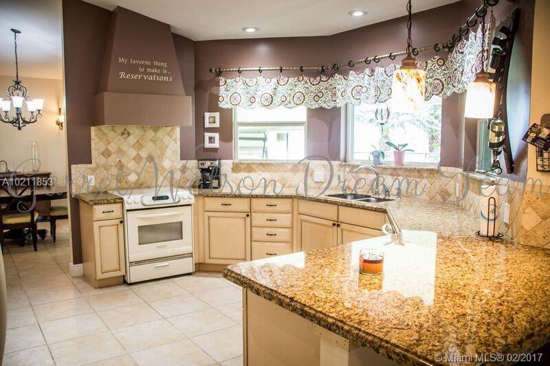19302 Southwest 292nd Street Homestead, FL 33030 - Photo 5 of 29