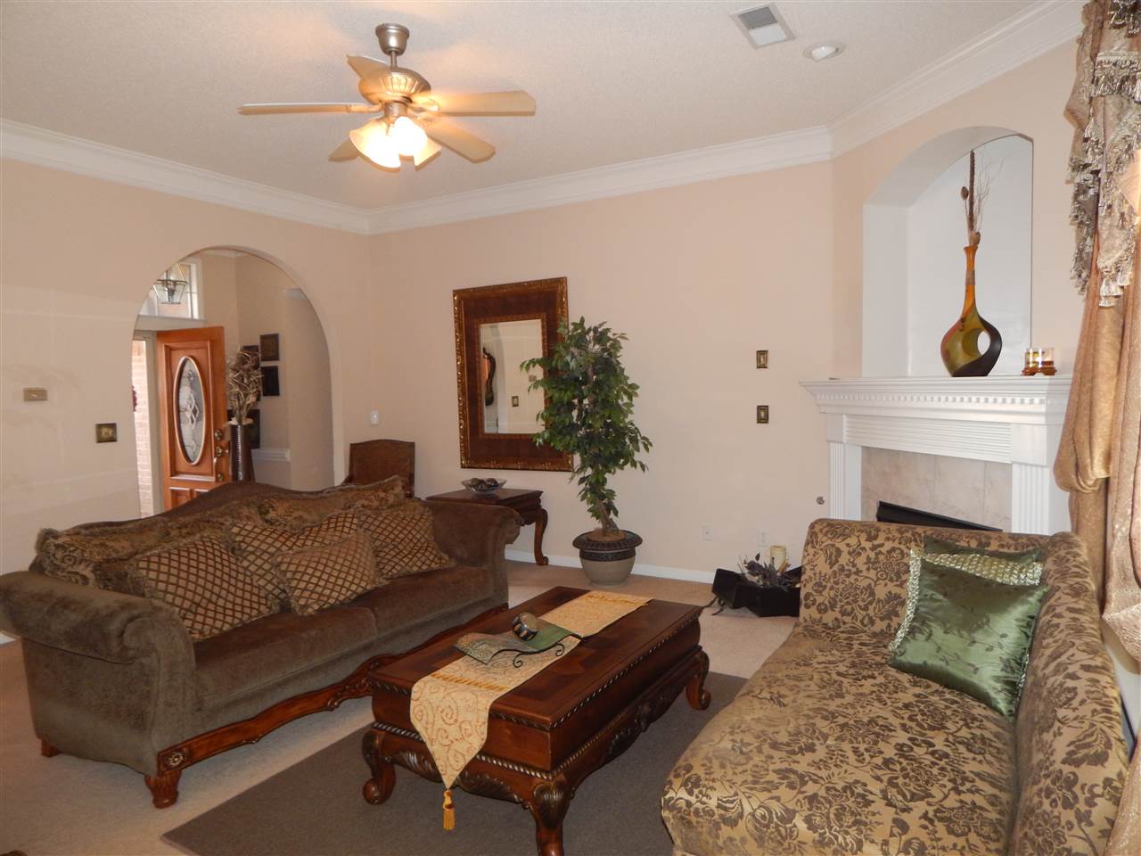 9301 Breakstone Cove Collierville, TN 38017 - Photo 8 of 22