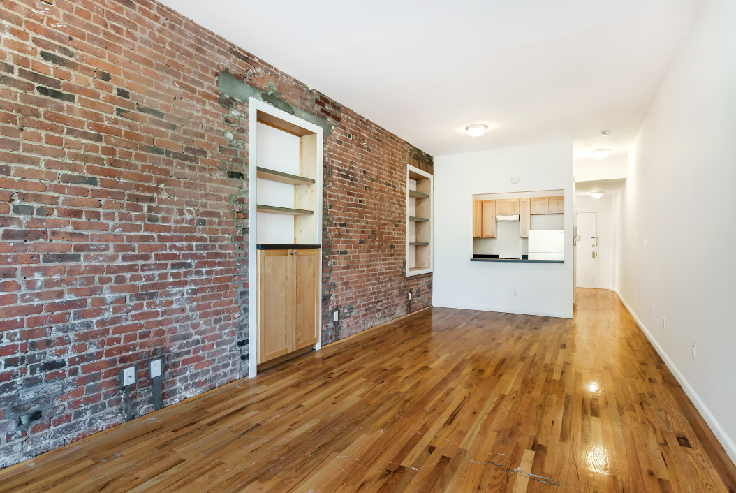 320 East 65th Street, Unit 303 Manhattan, NY 10065 - Photo 3 of 3