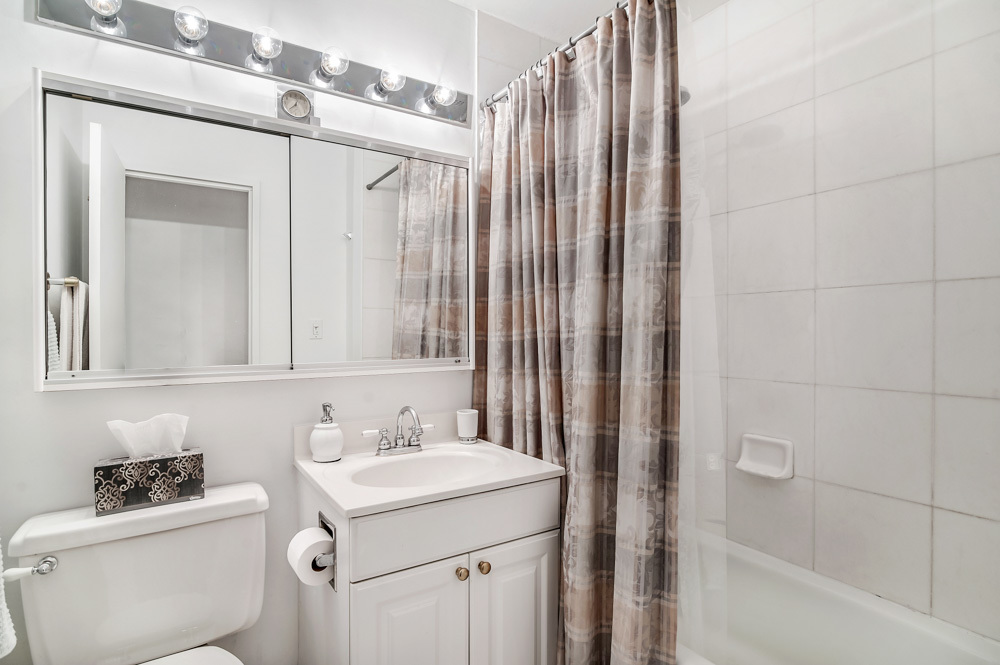 310 East 46th Street, Unit 10S Manhattan, NY 10017 - Photo 7 of 11