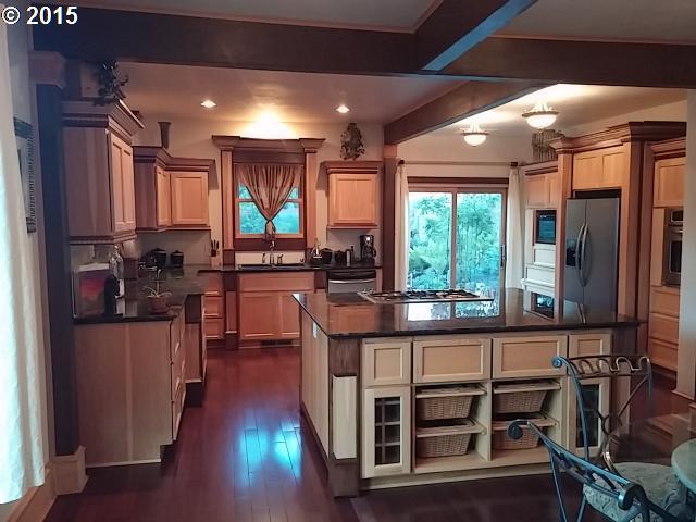 170 Loop Road Myrtle Creek, OR 97457 - Photo 3 of 16 Gallery Image 3