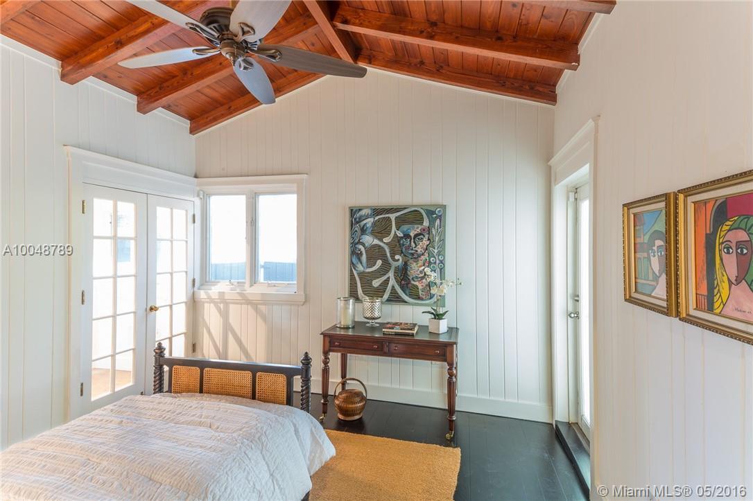 87 Southwest 18th Road Miami, FL 33129 - Photo 16 of 27 Gallery Image 16