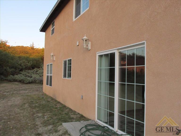 24261 Jacaranda Drive Tehachapi, CA 93561 - Photo 18 of 20