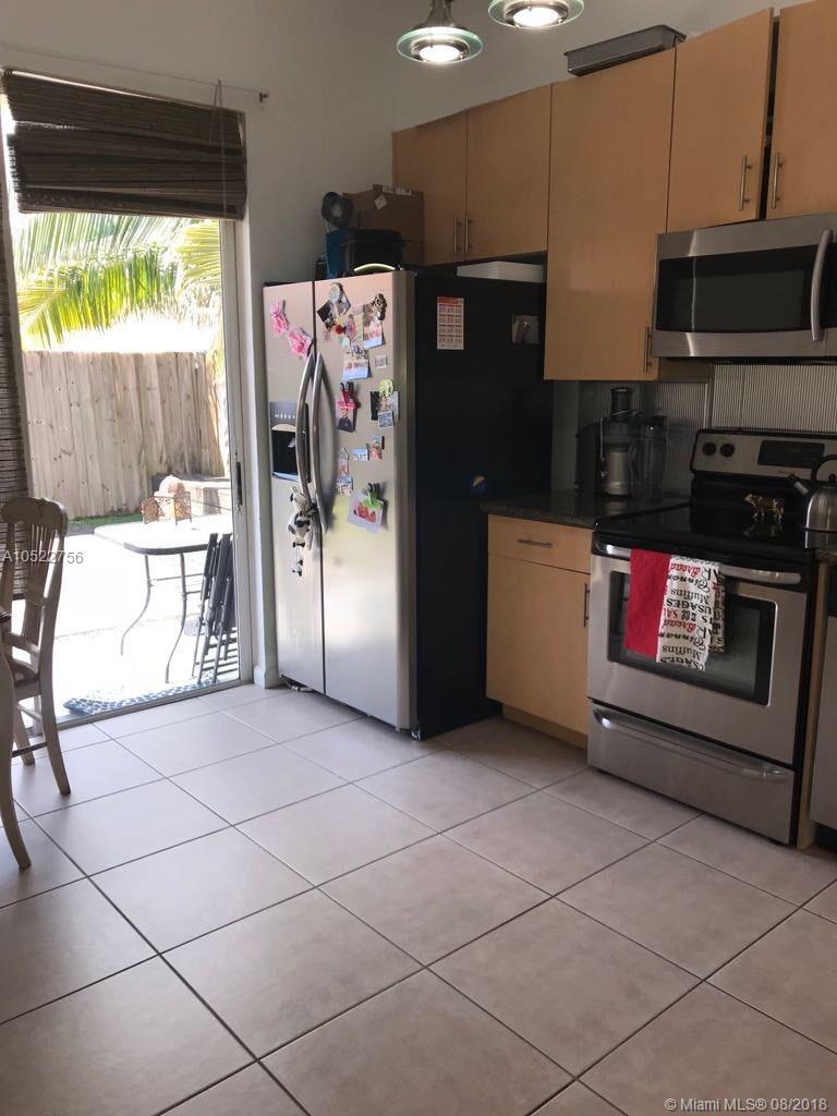2314 Northeast 37th Road Homestead, FL 33033 - Photo 4 of 11