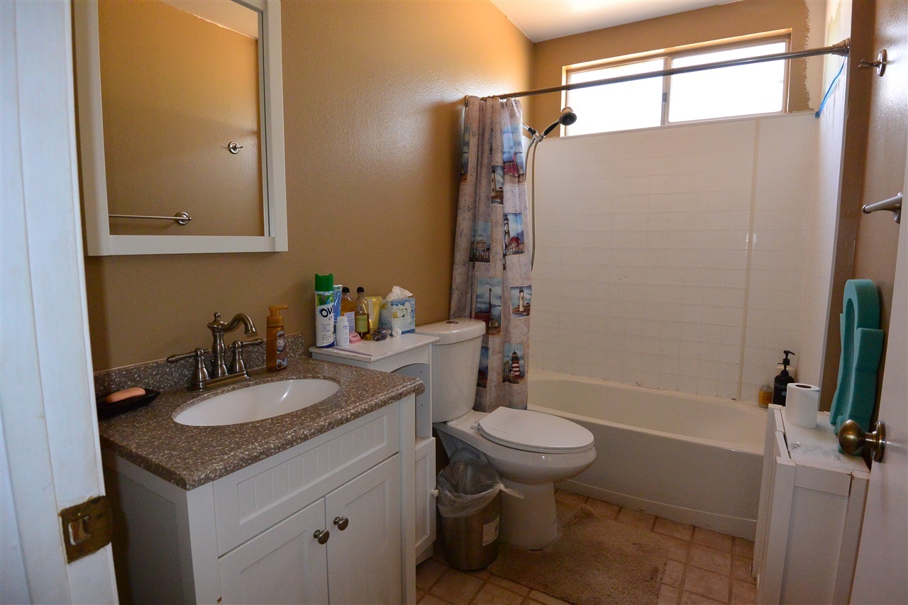 18753 Rangeland Road Ramona, CA 92065 - Photo 13 of 17 BATHROOM 2