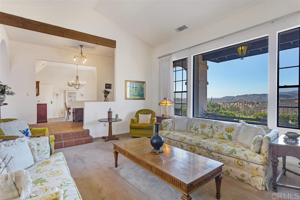 2946 Vista Del Rio Fallbrook, CA 92028 - Photo 5 of 25