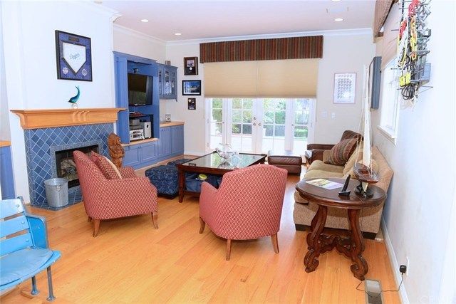 $1,200,000 | 3918 Elm Avenue, Long Beach, CA 90807