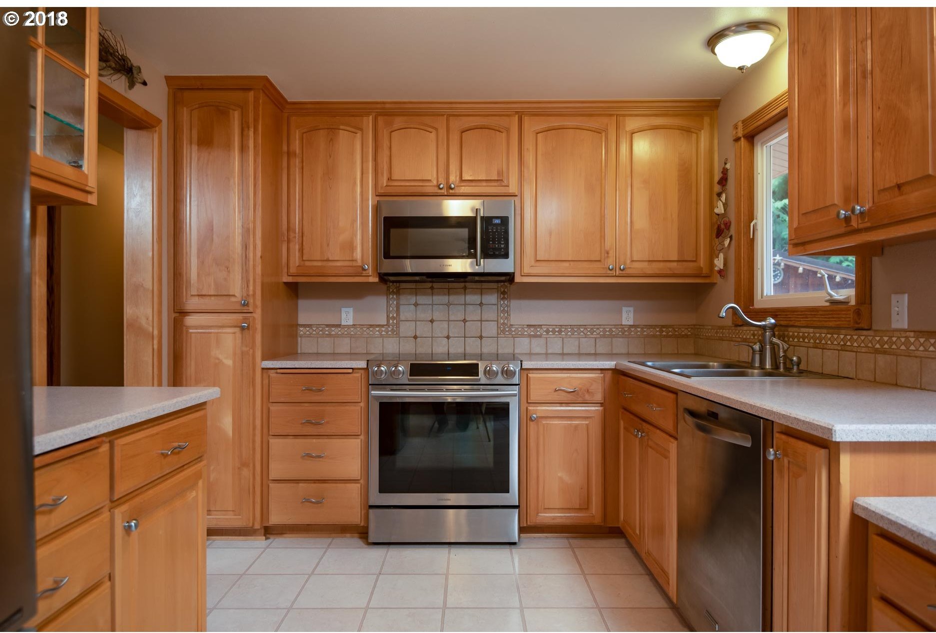 19209 South Neil Road Estacada, OR 97023 - Photo 4 of 32