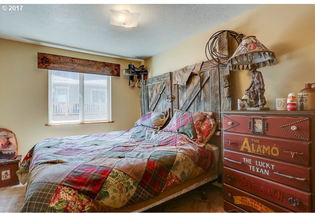 12416 Southeast Vista Loop Prineville, OR 97754 - Photo 8 of 18