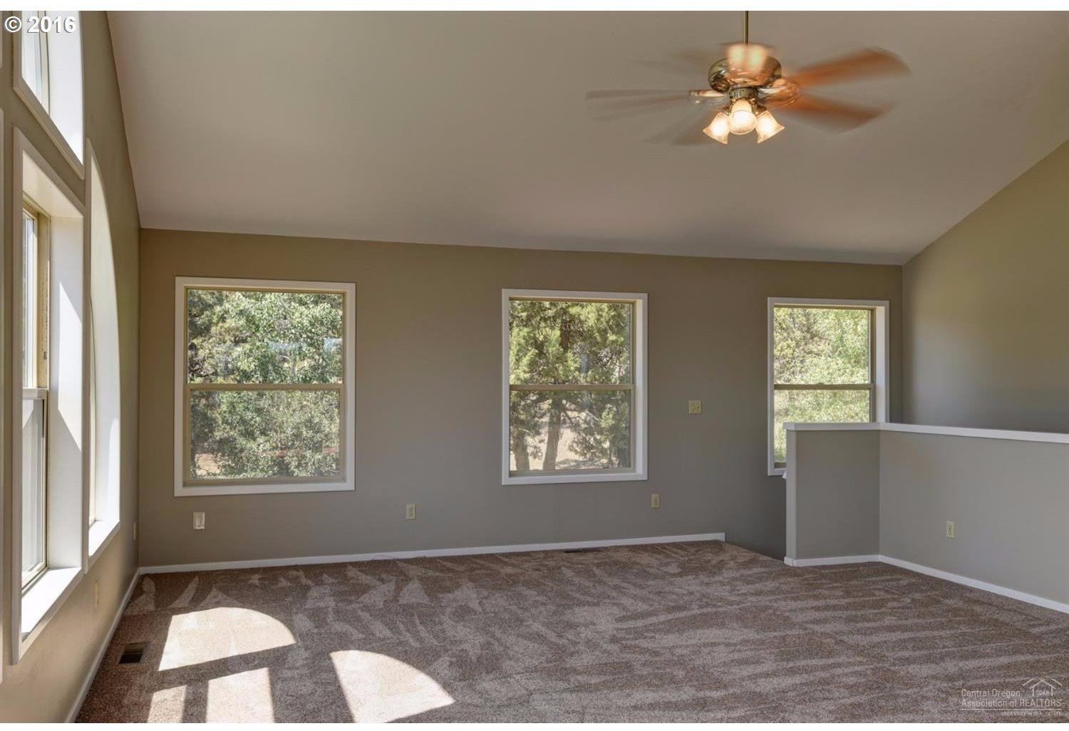 65040 Highland Road Bend, OR 97703 - Photo 10 of 24 Gallery Image 10
