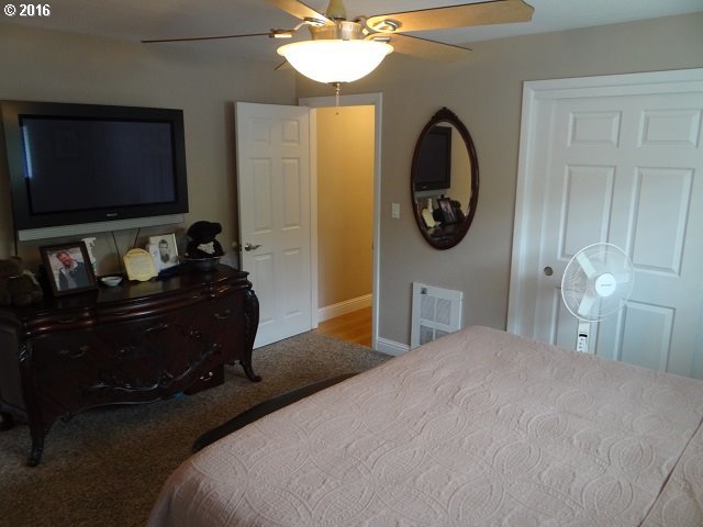 3010 Bowman Road Reedsport, OR 97467 - Photo 25 of 32 Gallery Image 25