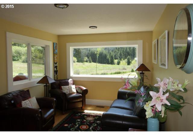 262 Bates Road White Salmon, WA 98672 - Photo 7 of 16