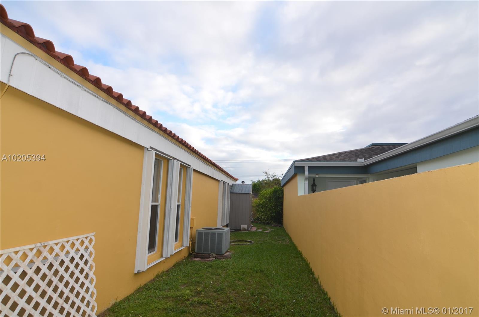 11570 Southwest 83rd Terrace Miami, FL 33173 - Photo 29 of 35