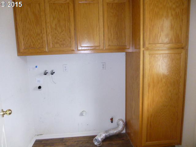 583 East 4th Avenue Riddle, OR 97469 - Photo 12 of 12