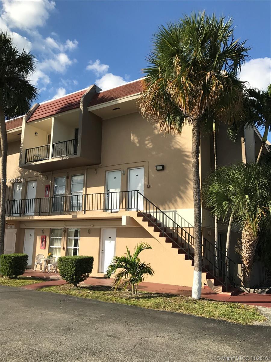 3901 Southwest 109th Avenue, Unit 6B Miami, FL 33165 - Photo 3 of 9