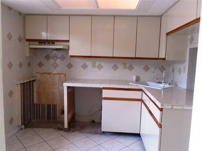 9272 Southwest 3rd Street, Unit 404 Boca Raton, FL 33428 - Photo 2 of 10