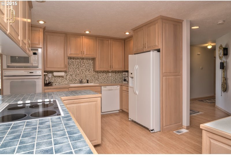 2307 Miller Farm Road Woodburn, OR 97071 - Photo 15 of 24 Gallery Image 15