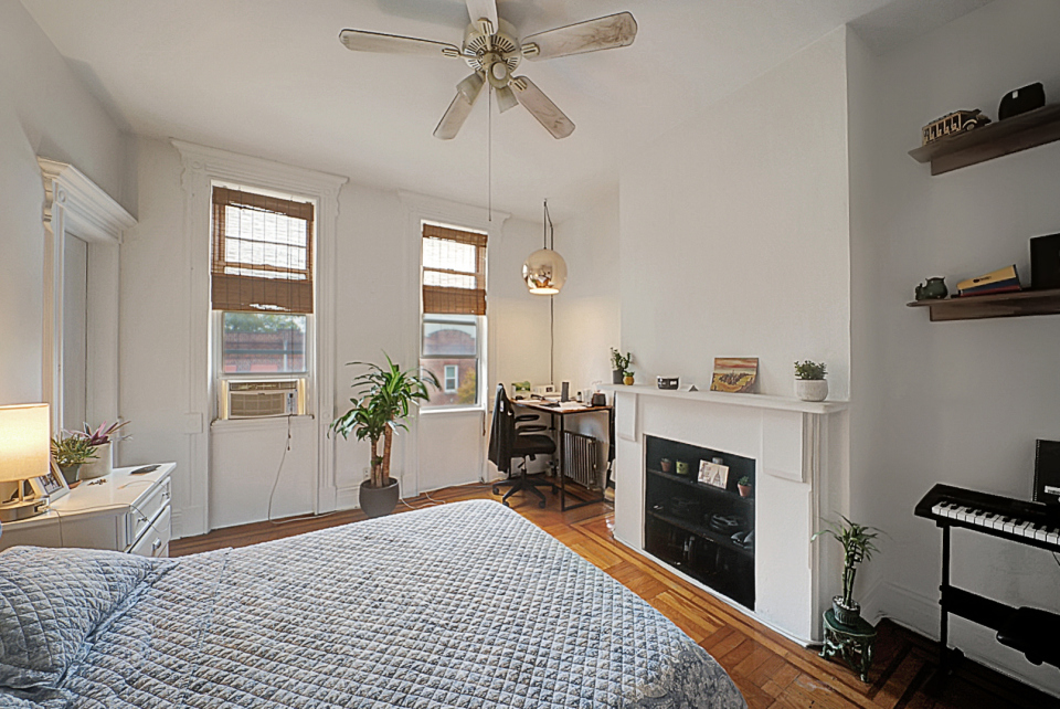 49 Russell Street, Unit 3 Brooklyn, NY 11222 - Photo 2 of 6