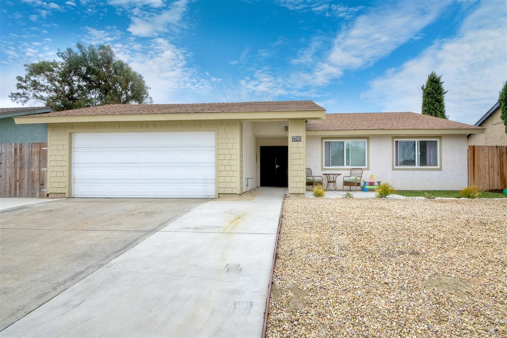 3705 Forest Road Oceanside, CA 92058 - Photo 18 of 19