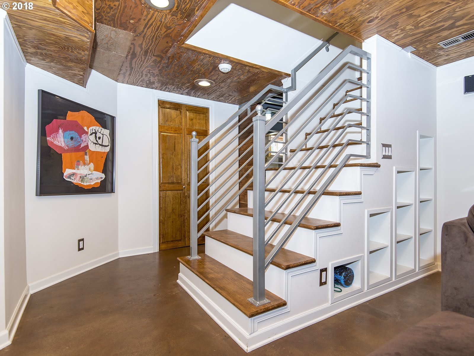7221 Southwest Brier Place Portland, OR 97219 - Photo 9 of 32 Gallery Image 9