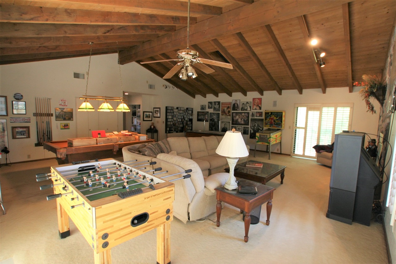 16725 Valle Verde Road Poway, CA 92064 - Photo 7 of 14
