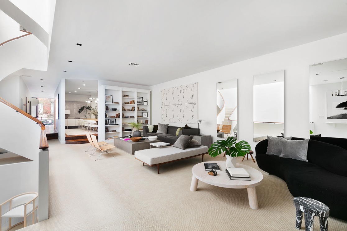 163 East 70th Street Manhattan, NY 10021 - Photo 2 of 22