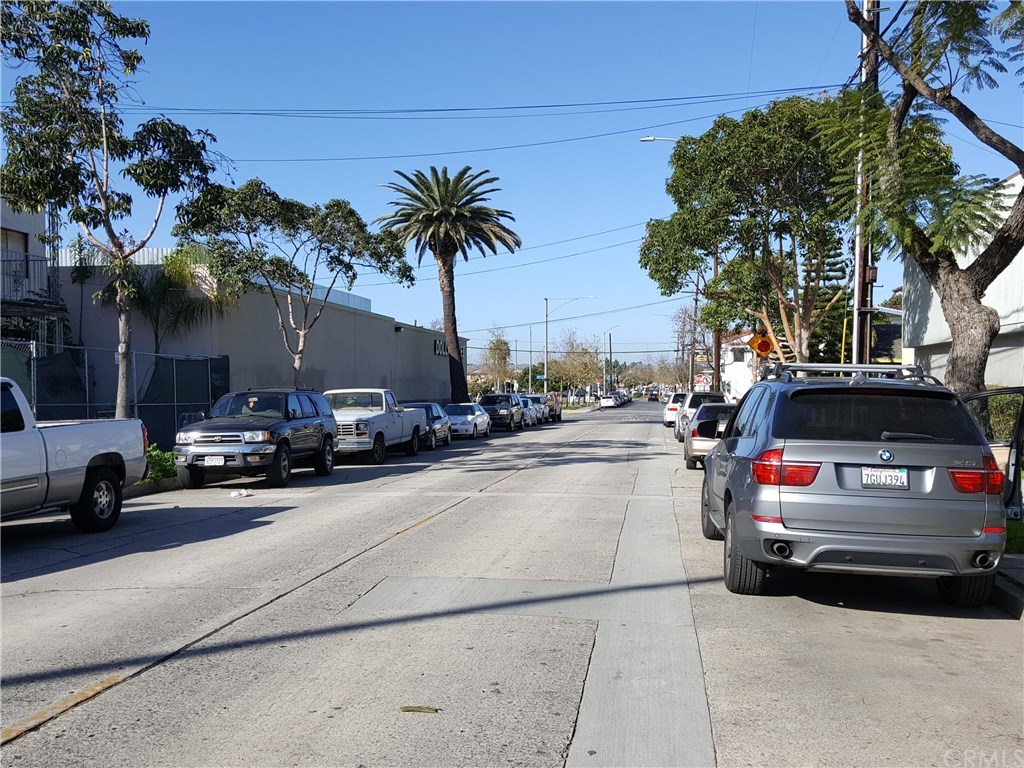 1463 Orange Avenue Long Beach, CA 90813 - Photo 4 of 51 Looking North on Orange Ave.
