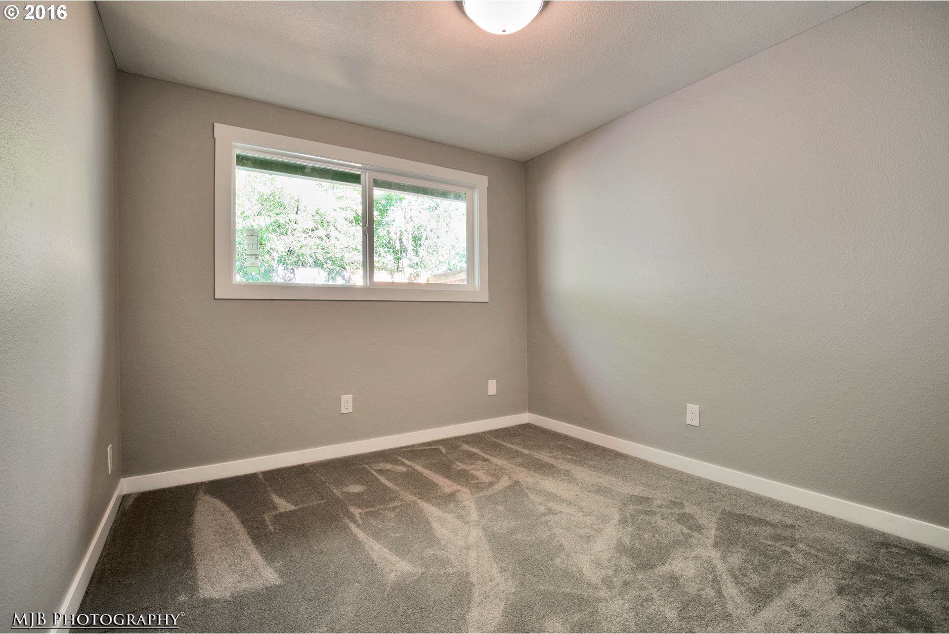 2811 Southwest Spring Garden Street Portland, OR 97219 - Photo 9 of 11 Gallery Image 9