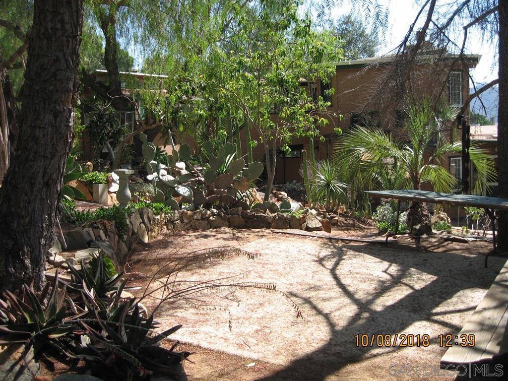 20307 Beech Lane Escondido, CA 92029 - Photo 3 of 14