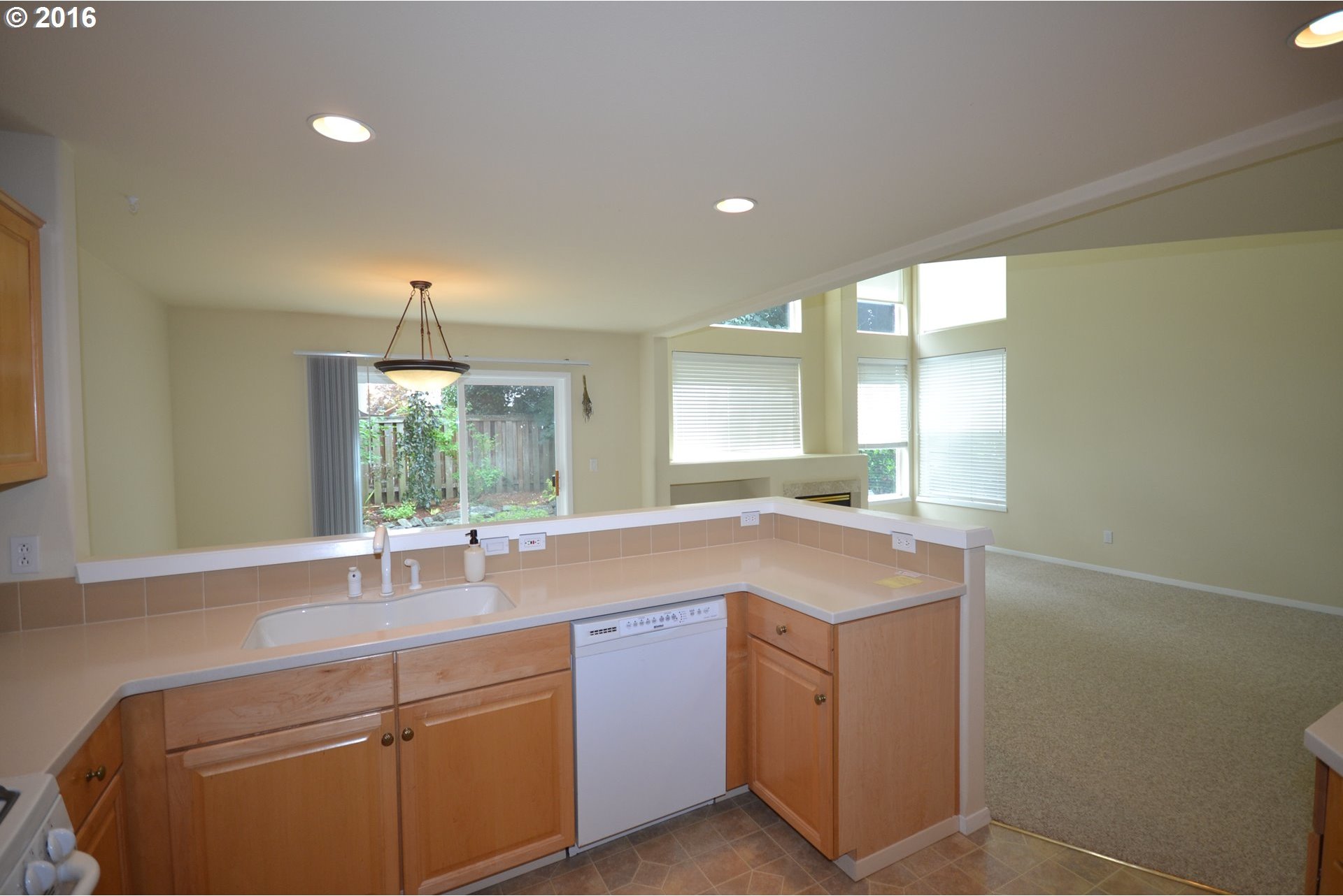 20692 Northeast Rockspring Street Hillsboro, OR 97006 - Photo 5 of 20 Gallery Image 5