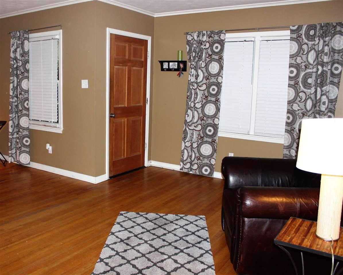 4975 Helene Road Memphis, TN 38117 - Photo 2 of 14