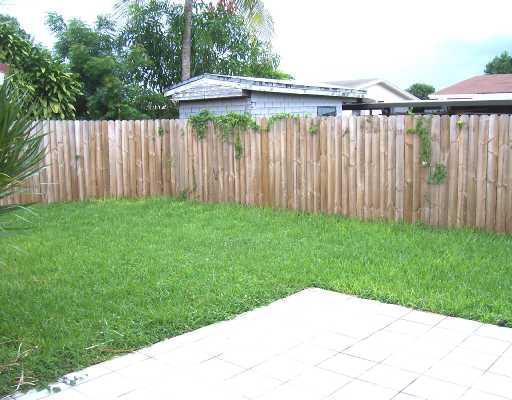 19707 Southwest 118th Place Miami, FL 33177 - Photo 14 of 16