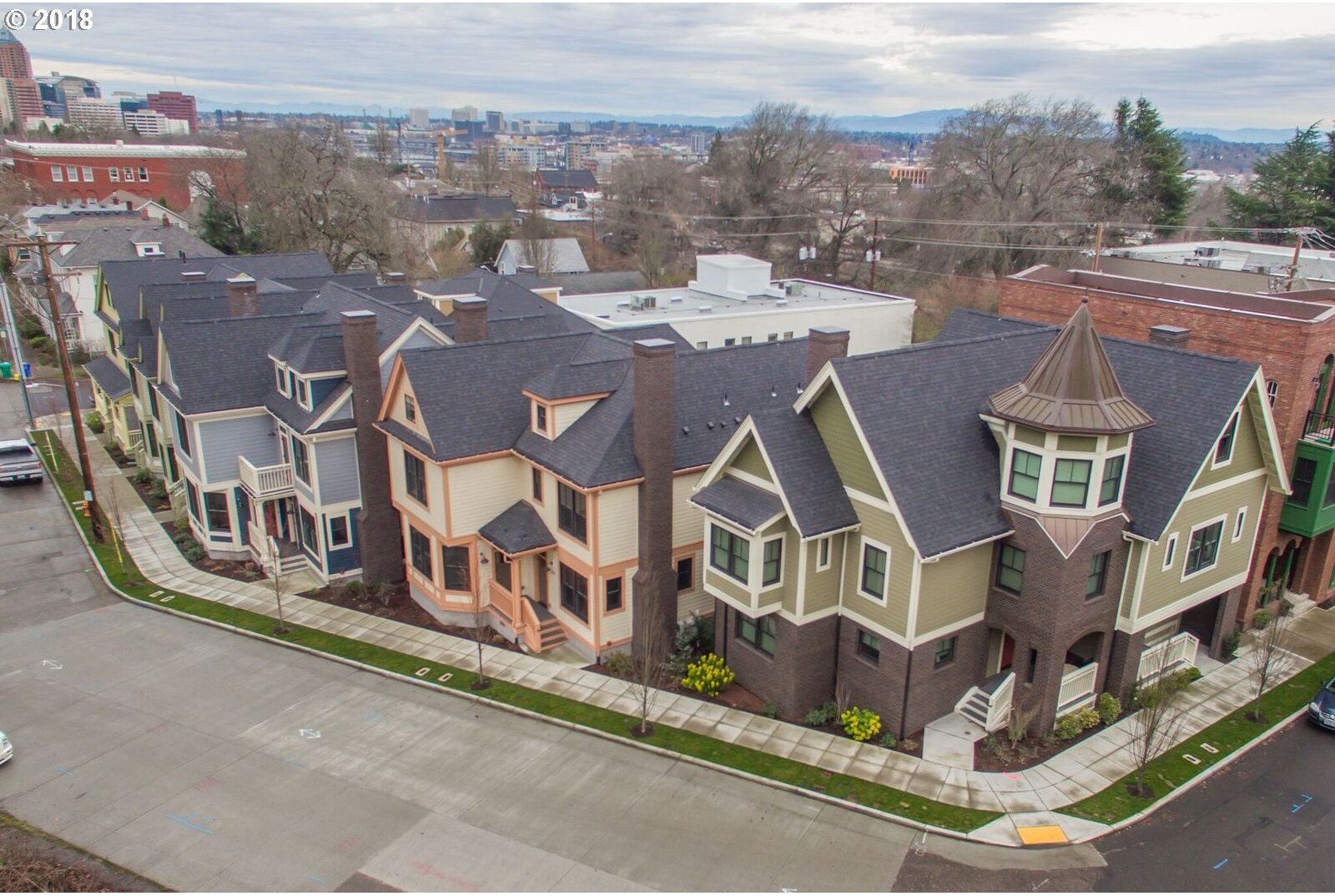 128 Southwest Grover Street Portland, OR 97239 - Photo 2 of 30 Gallery Image 2