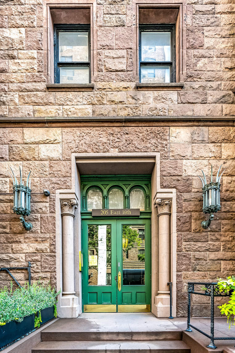 205 East 16th Street, Unit 2D Manhattan, NY 10003 - Photo 12 of 13