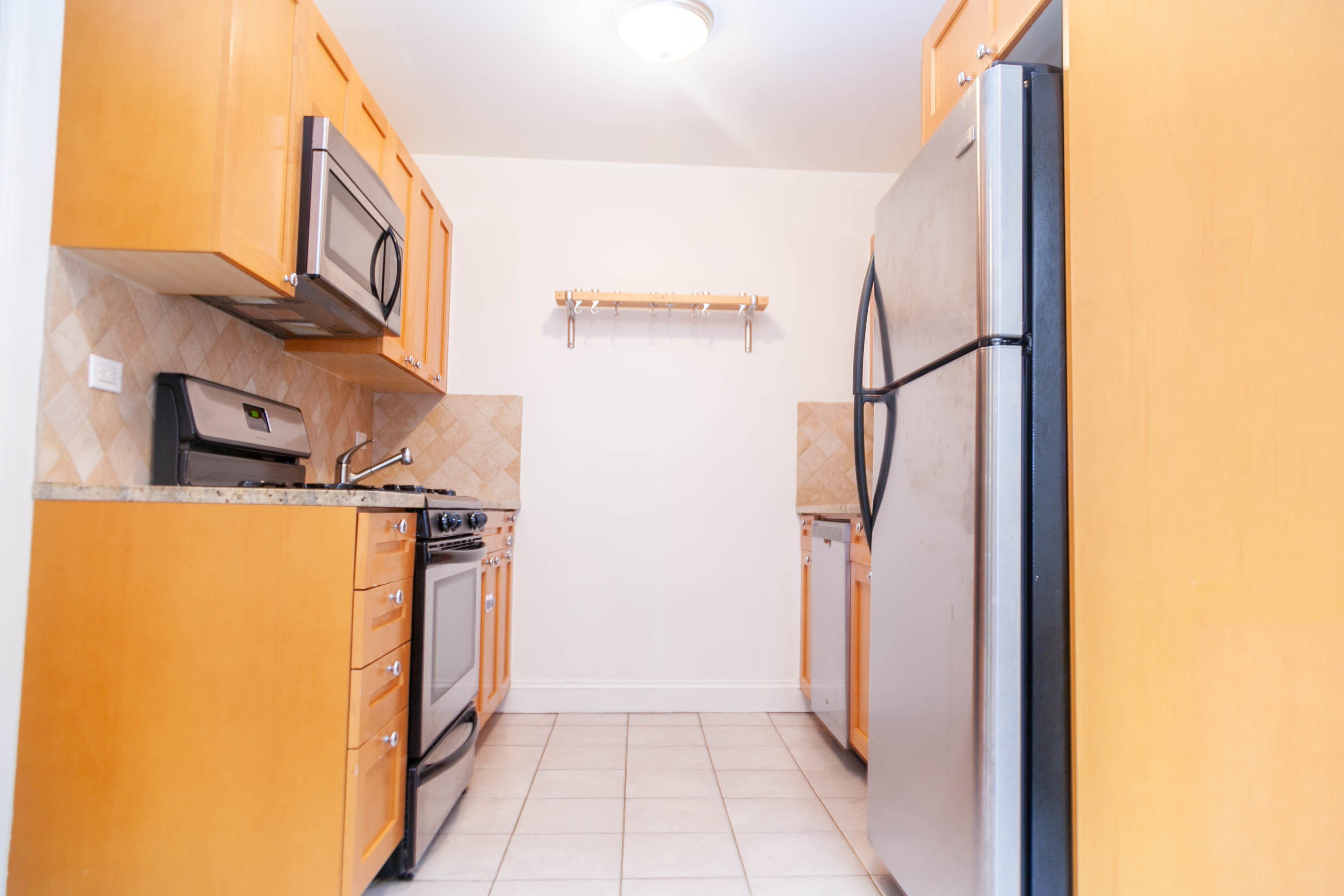 143 Bennett Avenue, Unit 2P Manhattan, NY 10040 - Photo 7 of 12