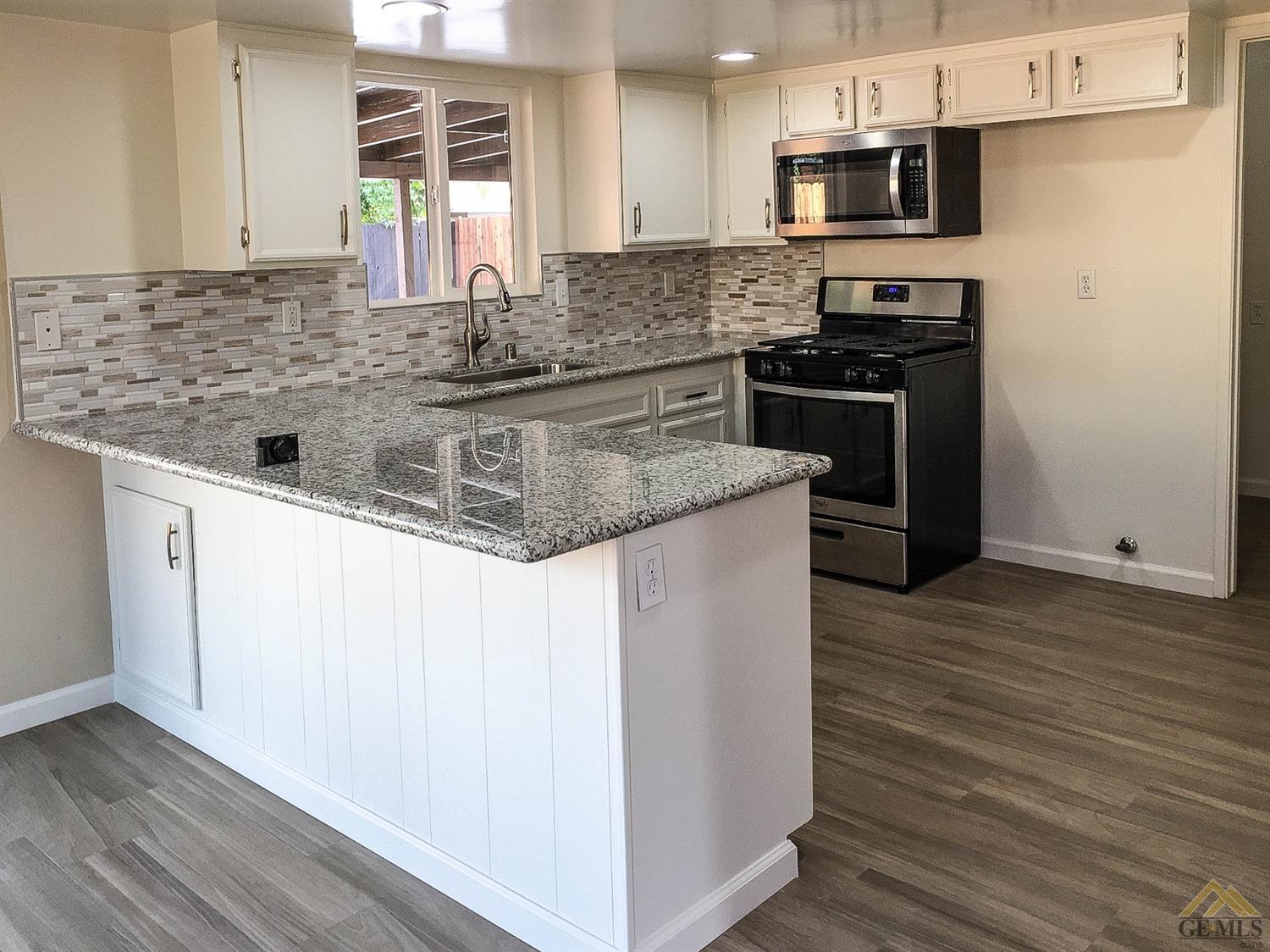2404 Fairview Road Bakersfield, CA 93304 - Photo 7 of 21 Gallery Image 7