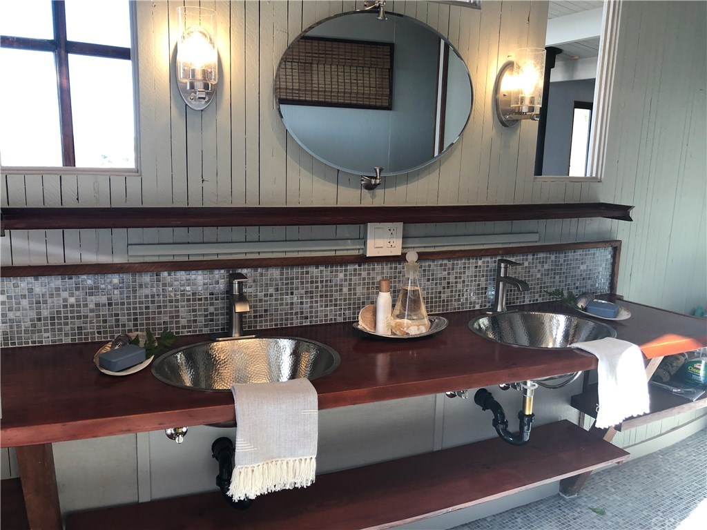 2480 Iris Way Laguna Beach, CA 92651 - Photo 13 of 19