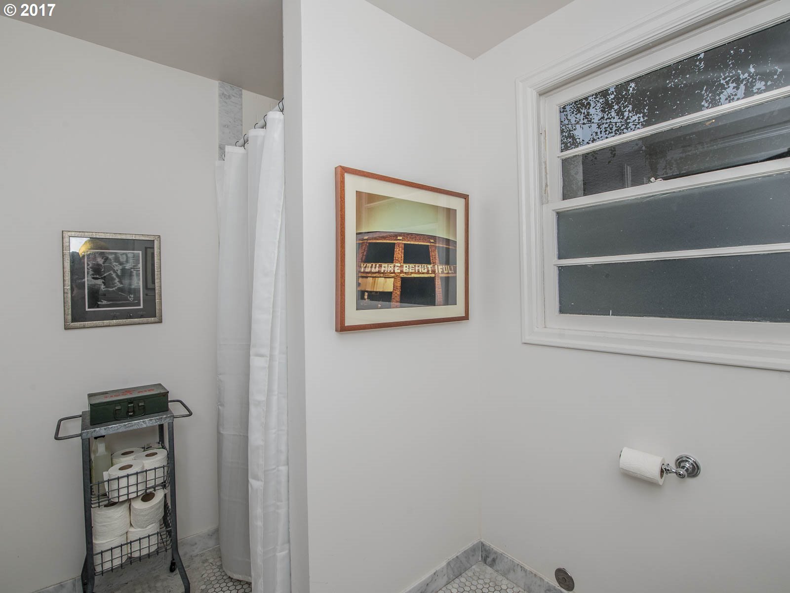 2923 Northeast Broadway Street Portland, OR 97232 - Photo 16 of 31
